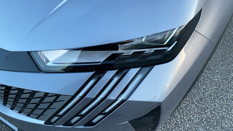 Peugeot 5008 157kW Allure 73kWh 5dr Auto Electric Estate